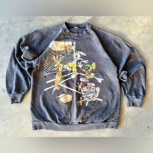 Vintage 1993 Looney Tunes Sweatshirt - Playing Basketball - Men's L